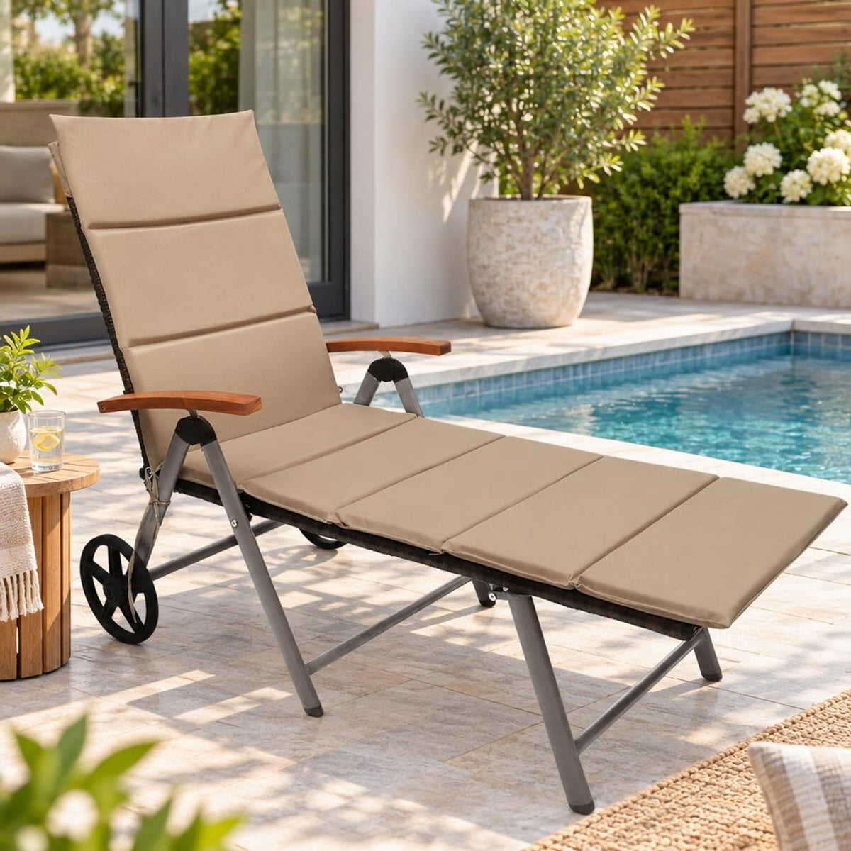 Airfind Outdoor Chaise Lounge Chair Rattan Lounger Recliner Chair, 385 lbs Height from ground to seat: 15.7 Capacity, PE rattan aluminum Frame