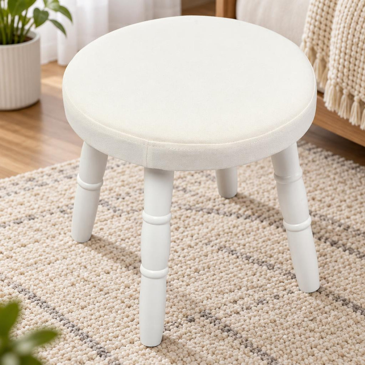 Airfind Kids Vanity Makeup Table and Chair Set Make Up Stool, 33 lbs Capacity, MDF pine wood Frame, 27.5 Inch x 13.5 Inch x 40 Inch Footprint, White