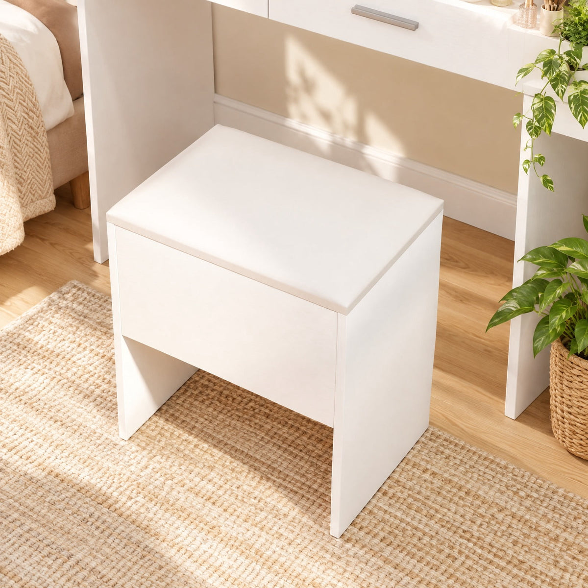 Airfind Vanity Stool Flip Top Storage Stool with Soft Padded Seat, 220 lbs Capacity, Oxford Fabric Frame, White