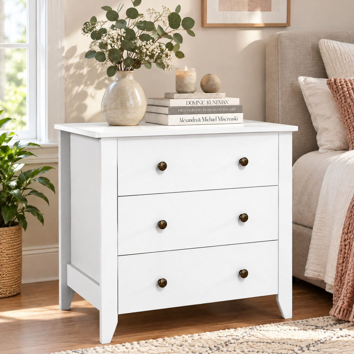 Airfind 3 Drawer Dresser Chest of Drawers Bedside Table, MDF Frame, 28in x 18in x 26in Footprint, White