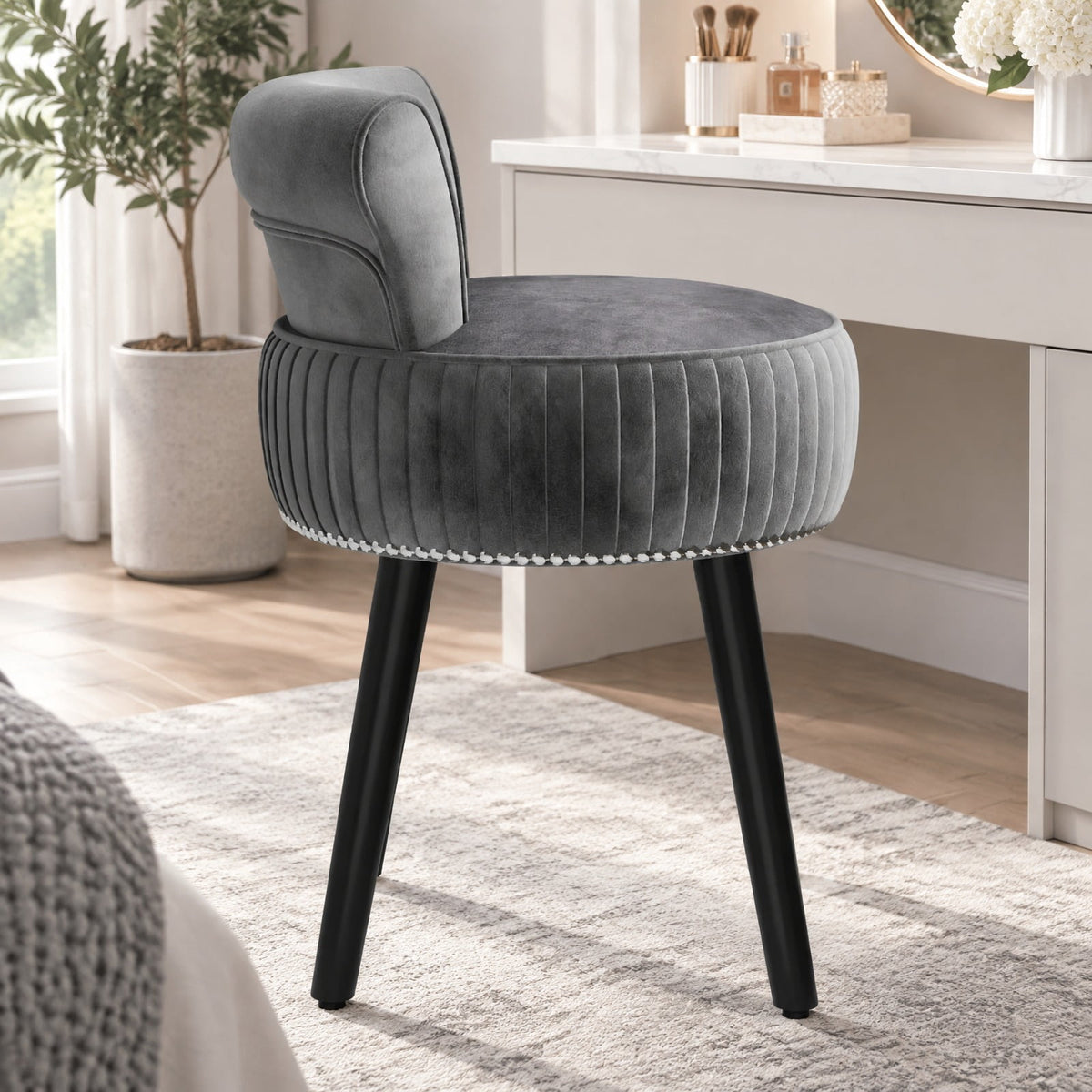 Airfind Velvet Vanity Chair with Back Upholstered Vanity Stool with Tufted Low Back and Solid Wood Legs, 234 lbs Capacity, Rubber Wood Frame, Gray