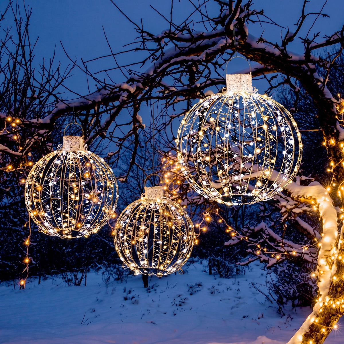 Airfind 3 Pack Christmas LED Light Balls with Cable Ties and 6 Stakes, Iron, 20.47 x 20.47 x 23.62 inch, Gold for Home, Patio and Everyday Use
